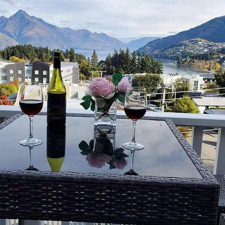 Central Lakeview Apartment With Amazing Rooftop 镇上湖景三室套房 Queenstown Ngoại thất bức ảnh