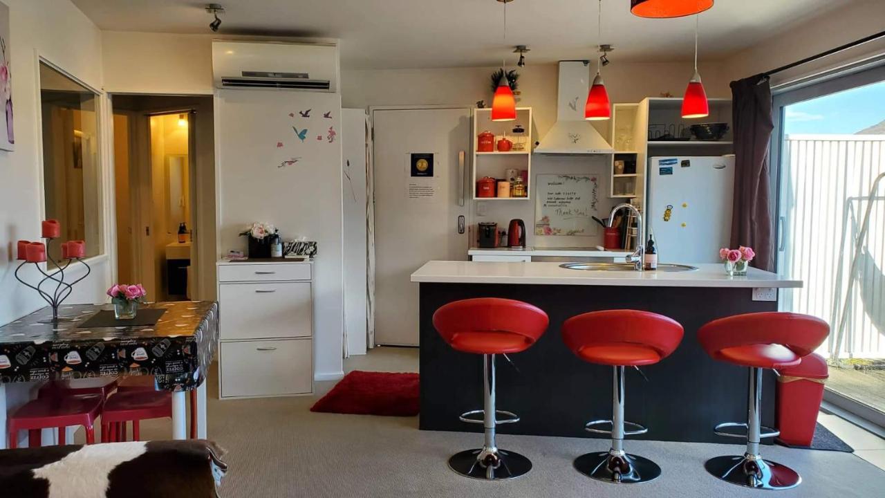 Central Lakeview Apartment With Amazing Rooftop 镇上湖景三室套房 Queenstown Ngoại thất bức ảnh