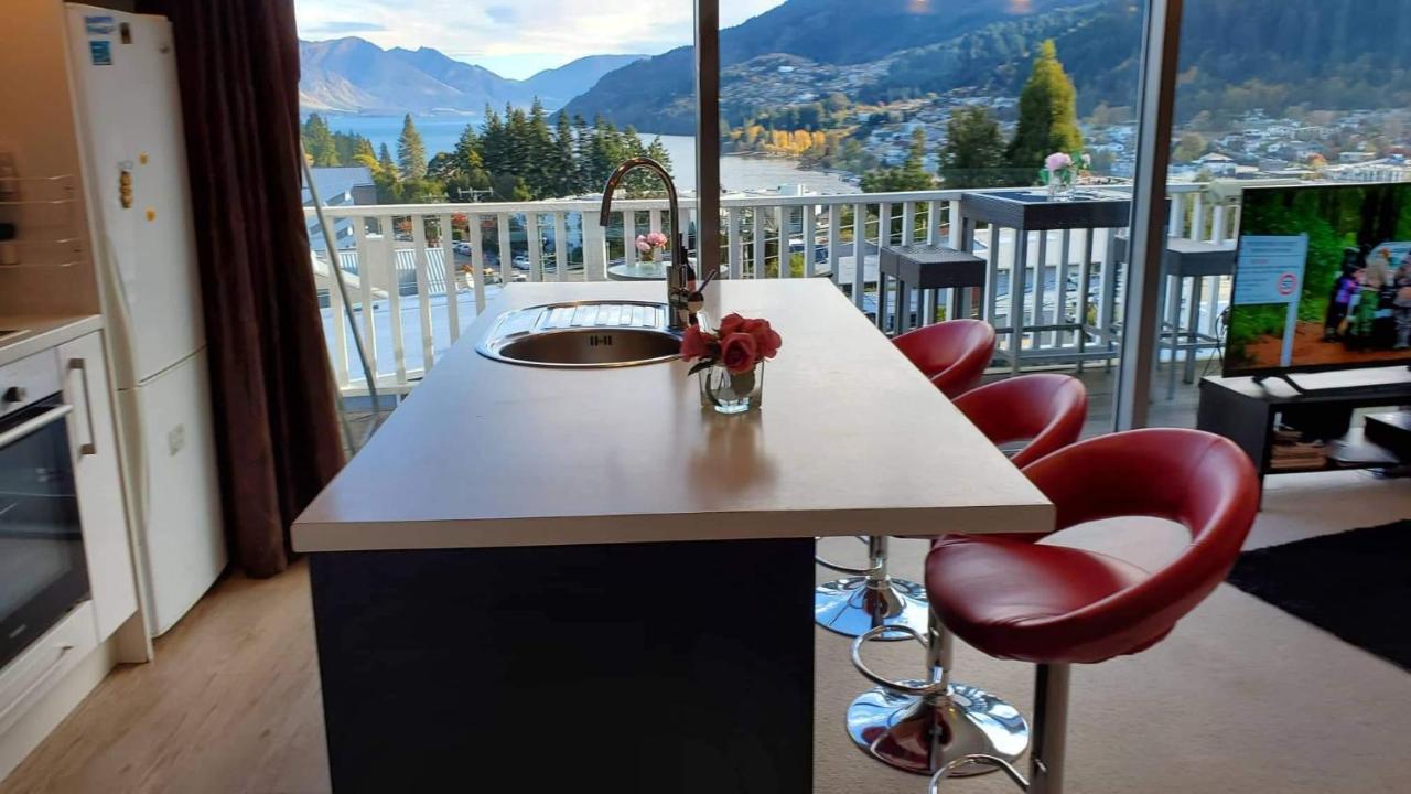 Central Lakeview Apartment With Amazing Rooftop 镇上湖景三室套房 Queenstown Ngoại thất bức ảnh