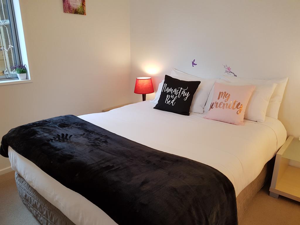 Central Lakeview Apartment With Amazing Rooftop 镇上湖景三室套房 Queenstown Ngoại thất bức ảnh